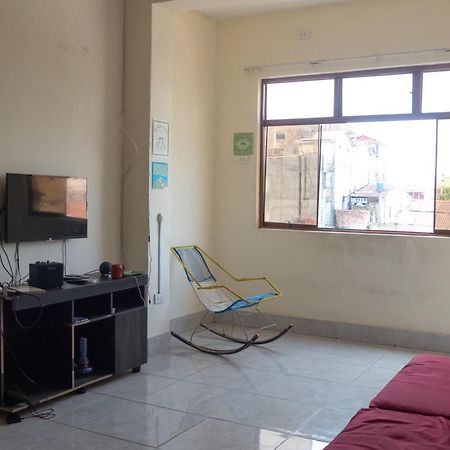 איקיטוס Moicca Youth Hostel מראה חיצוני תמונה