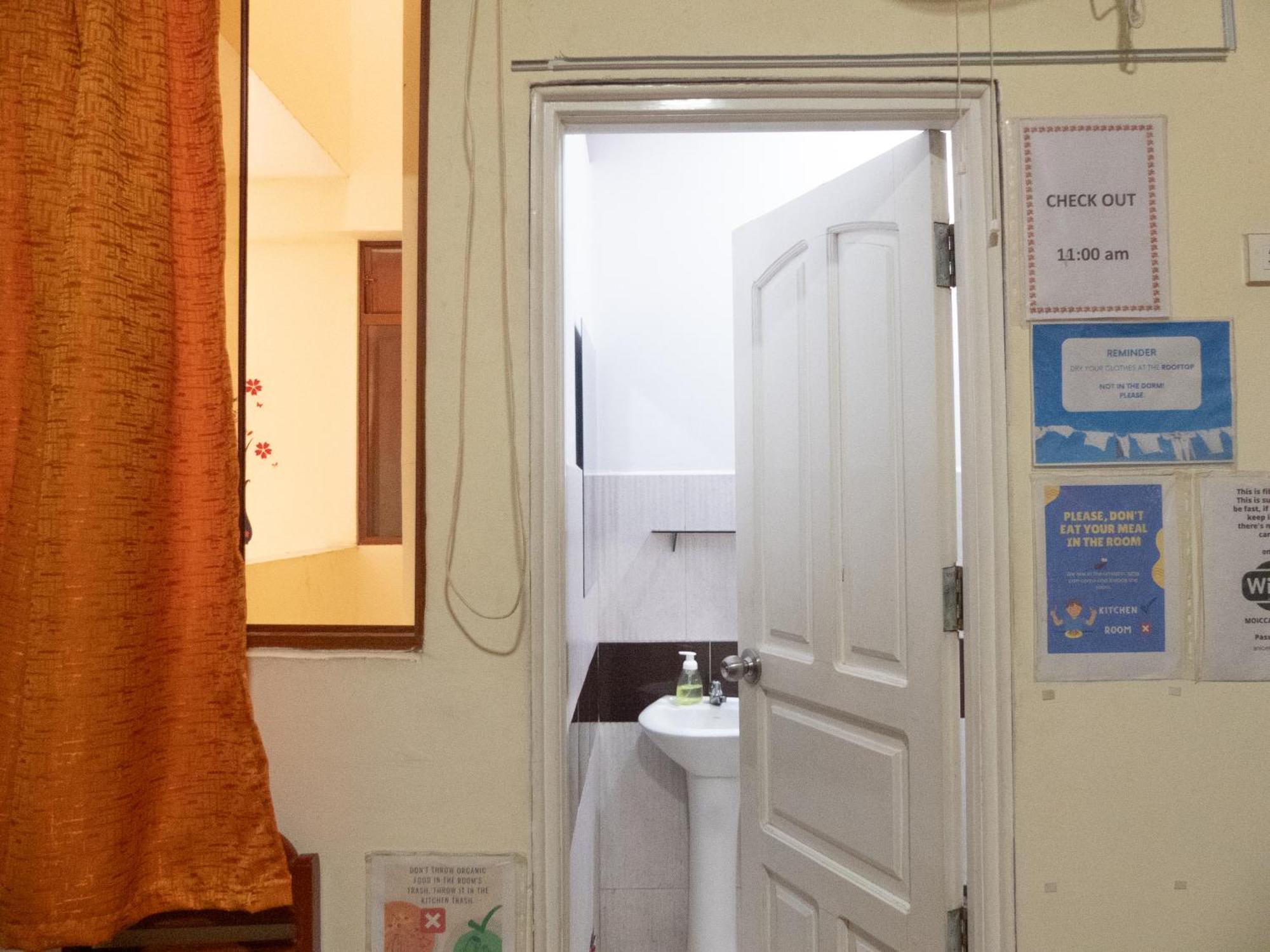 איקיטוס Moicca Youth Hostel חדר תמונה